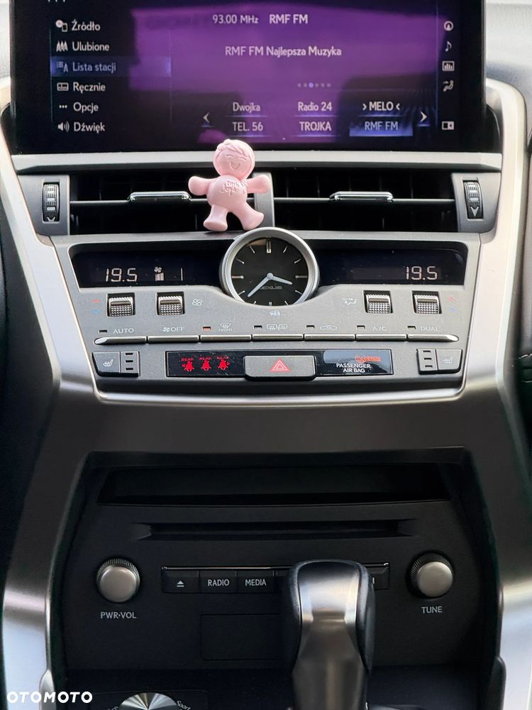 Lexus NX 300h Elegance AWD - 12
