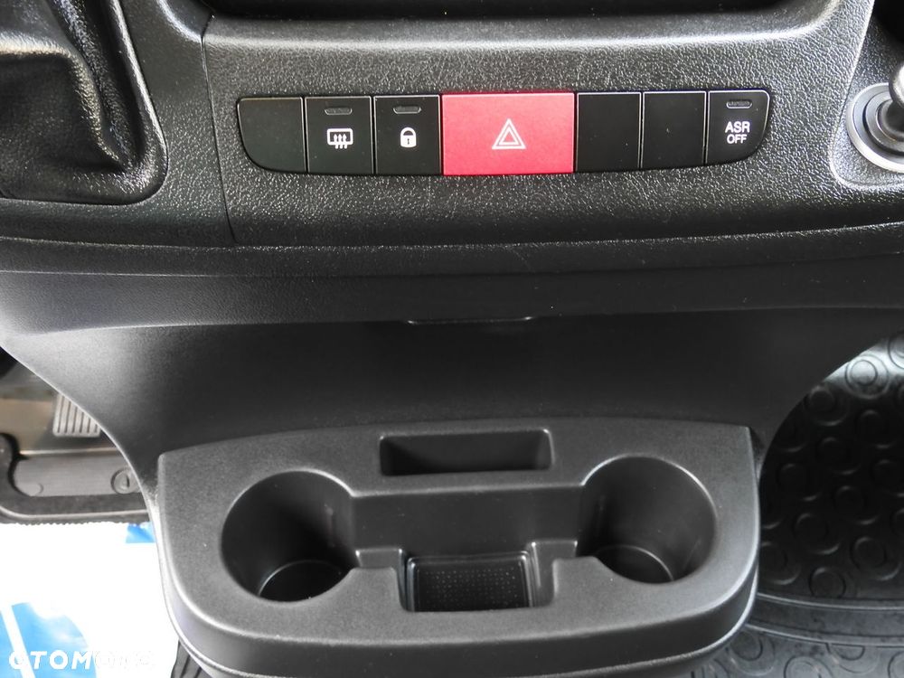 Peugeot BOXER FURGON BRYGADÓWKA  7 MIEJSC KLIMATYZACJA  120KM - 31