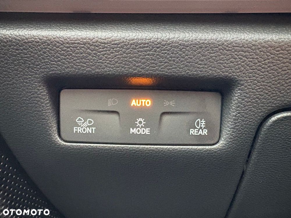 Volkswagen Passat Variant 2.0 TDI EVO Elegance DSG - 31