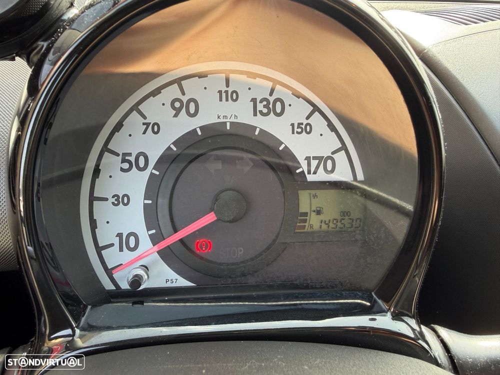 Toyota Aygo 1.0 - 17