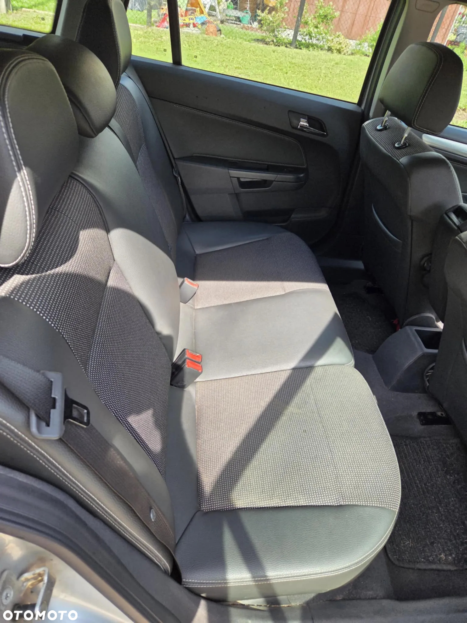 Opel Astra 1.6 - 13