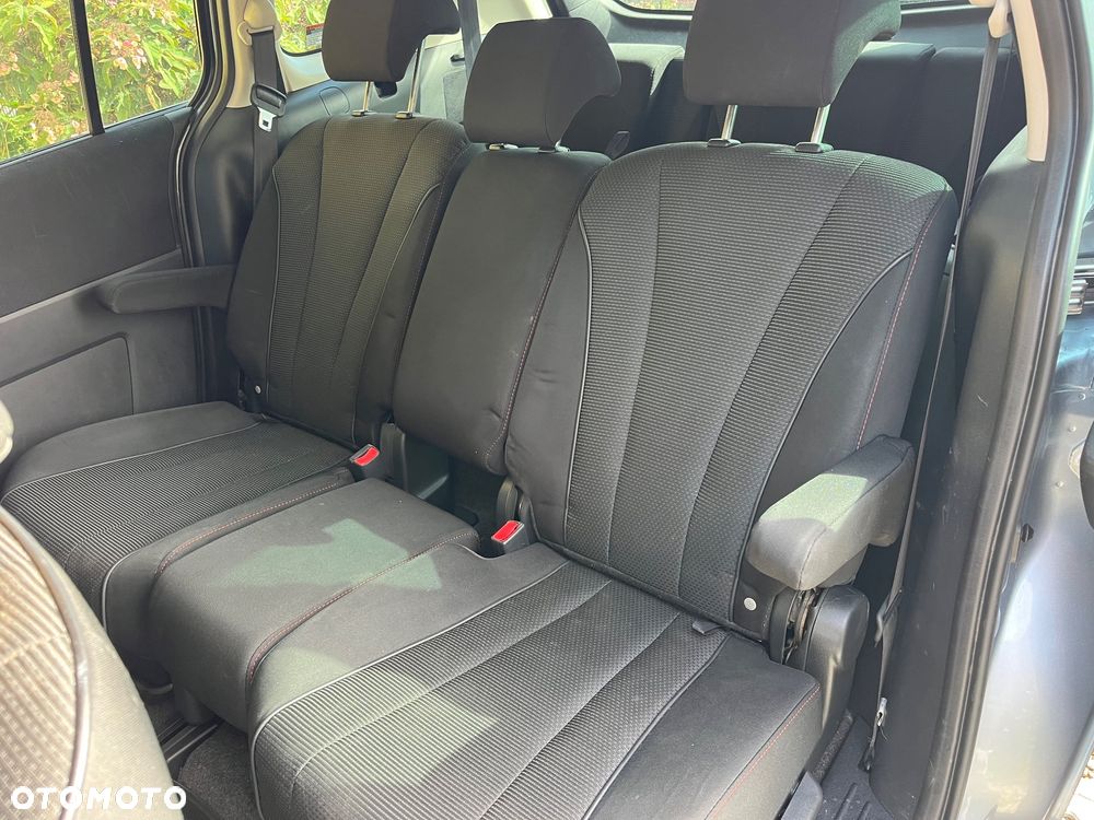 Mazda 5 - 14