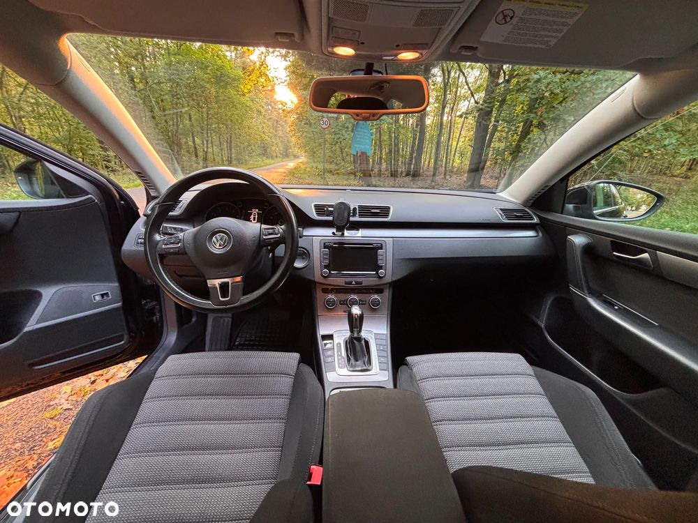 Volkswagen Passat - 6