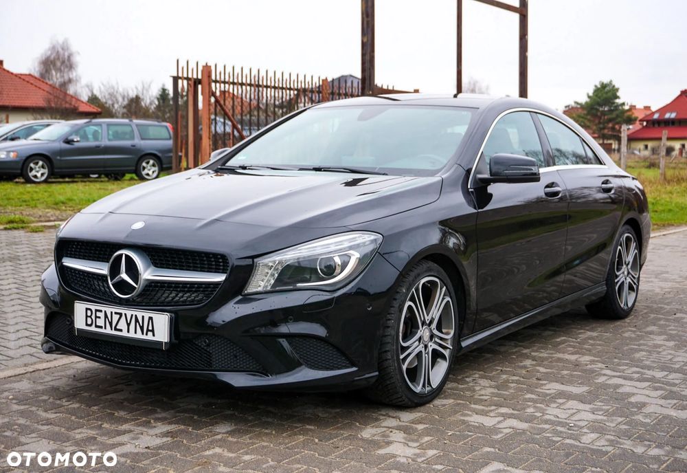 Mercedes-Benz CLA 200 Urban - 16
