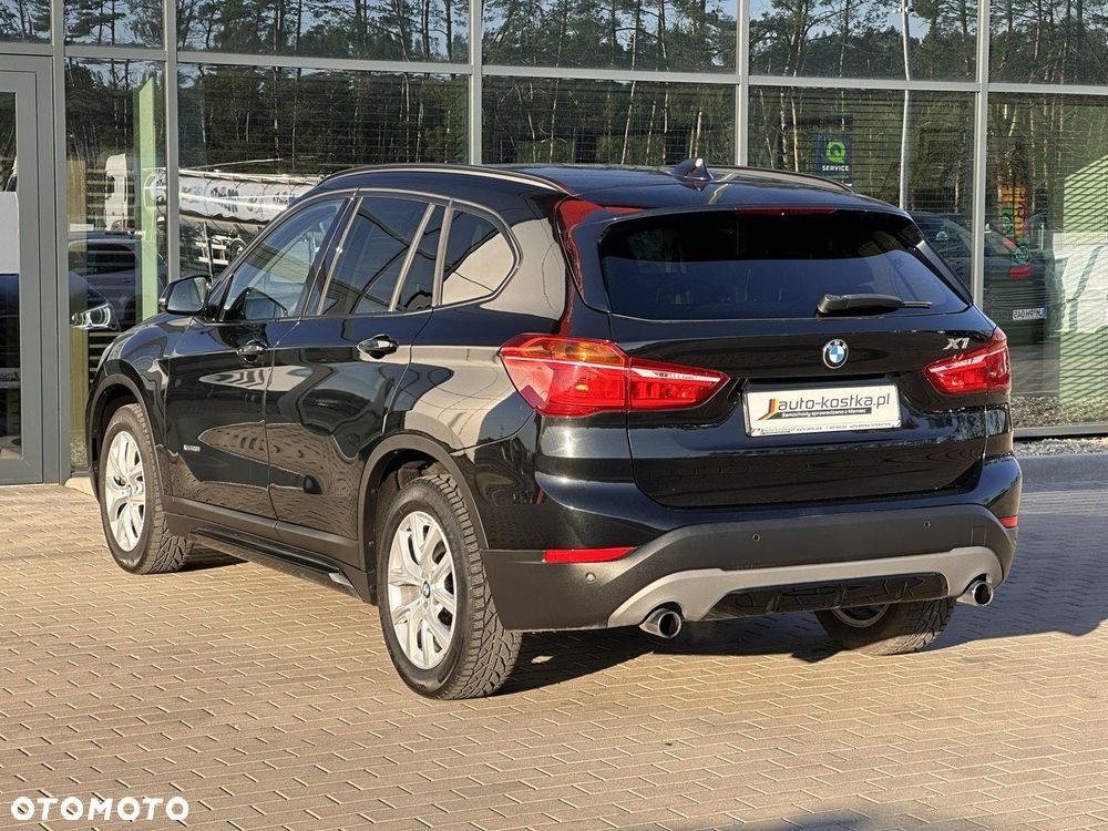 BMW X1 xDrive20i Sport - 9