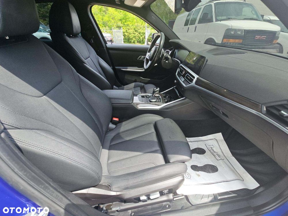 BMW Seria 3 330i M Sport - 7