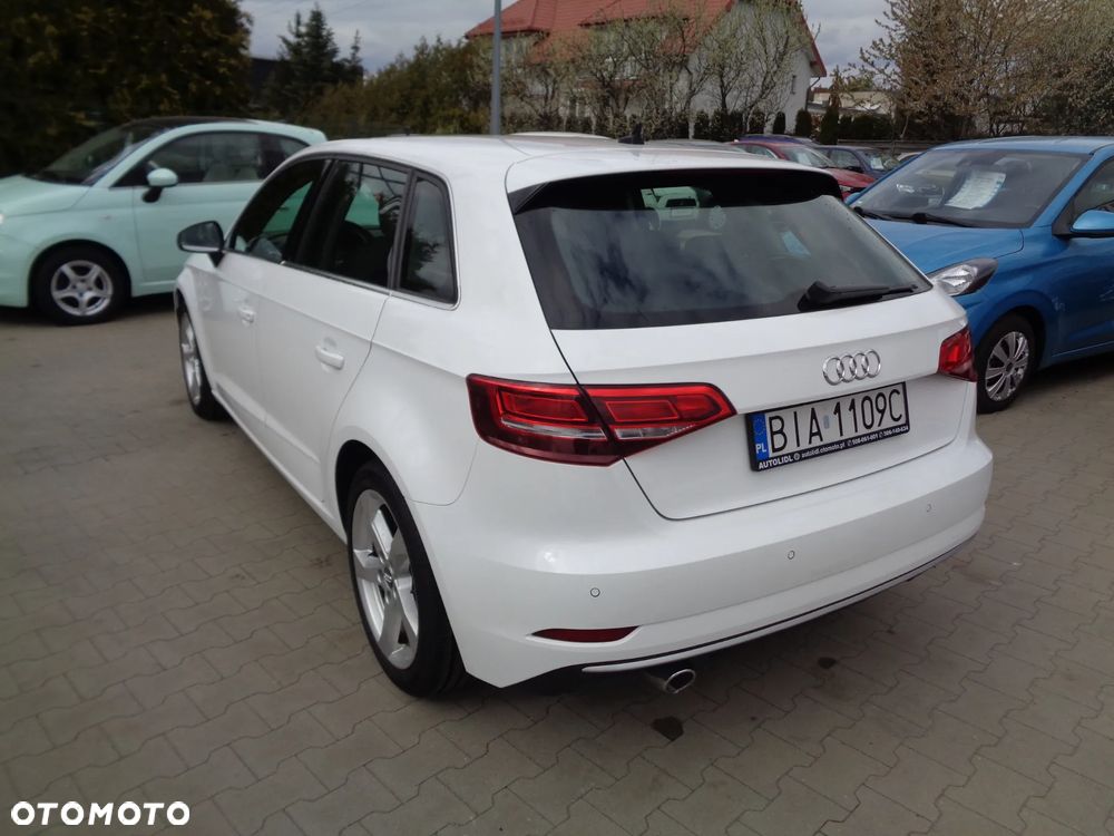 Audi A3 Sportback - 2
