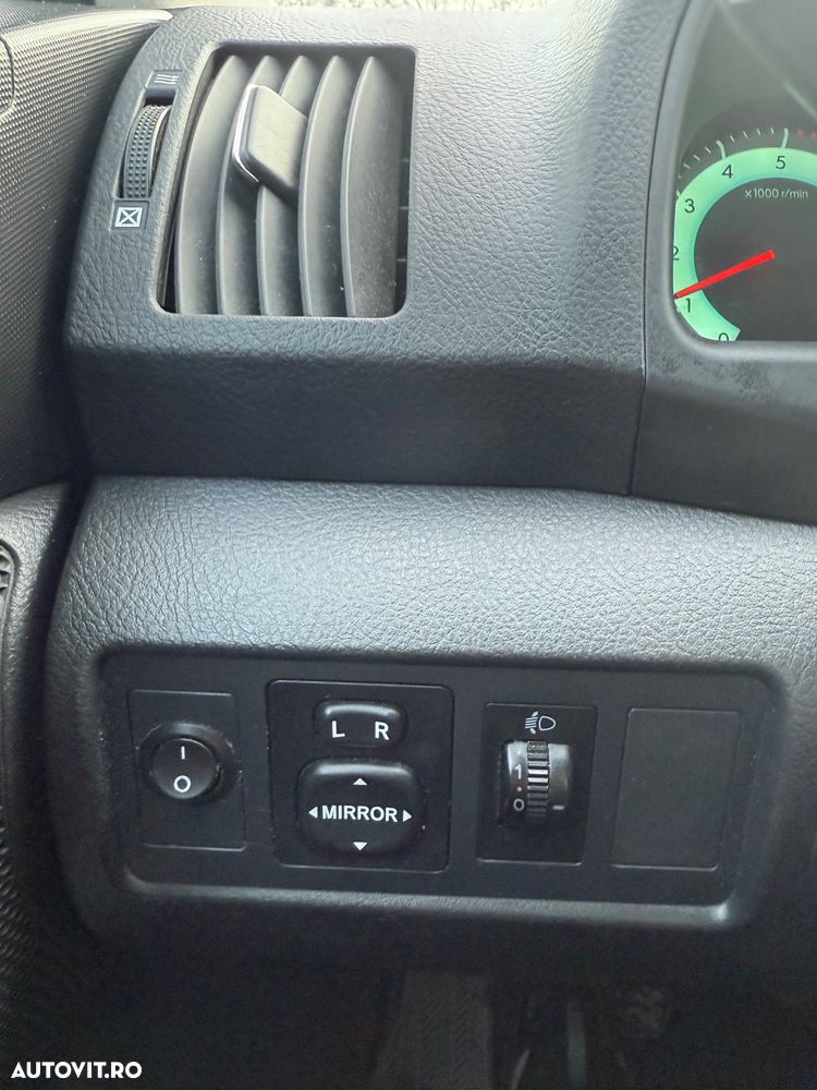 Toyota Corolla Verso 2.2 D-4D Sol Plus - 16