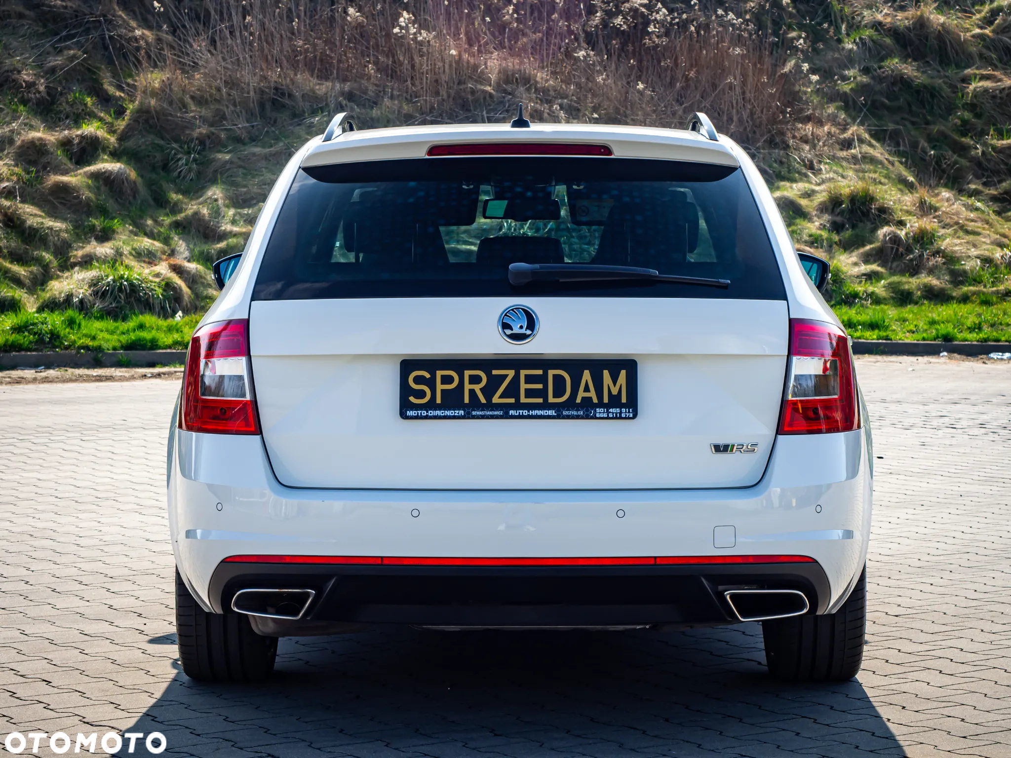 Skoda Octavia Combi 2.0 TDI DSG RS - 15