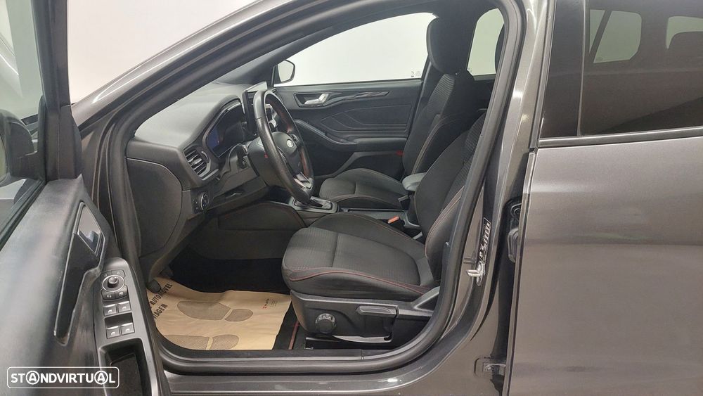 Ford Focus SW 1.0 EcoBoost MHEV ST-Line - 11