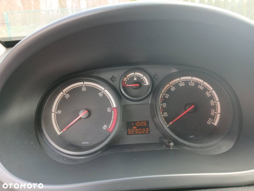 Opel Corsa 1.3 CDTI Essentia - 8