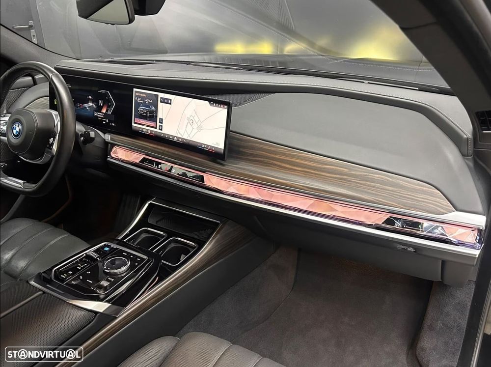 BMW i7 eDrive50 - 16