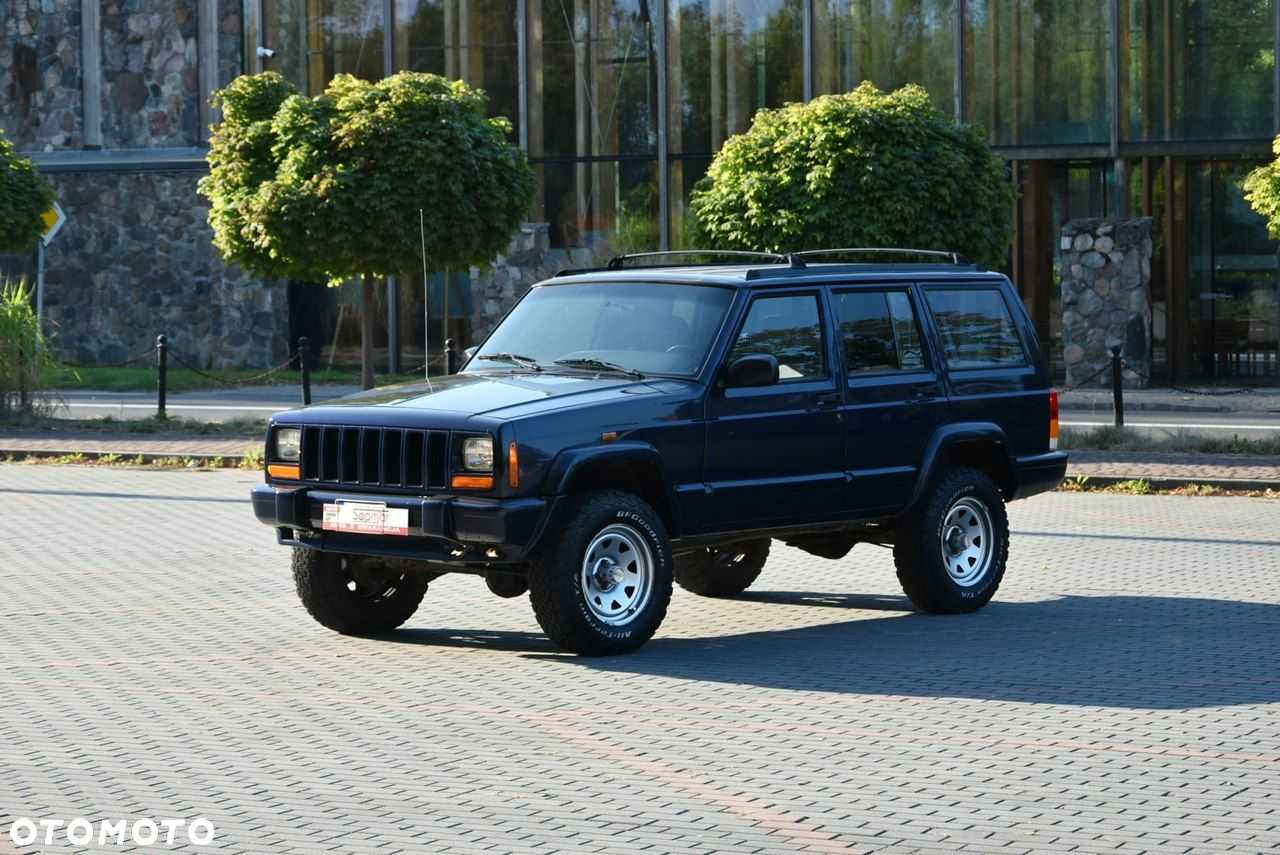 Jeep Cherokee - 3
