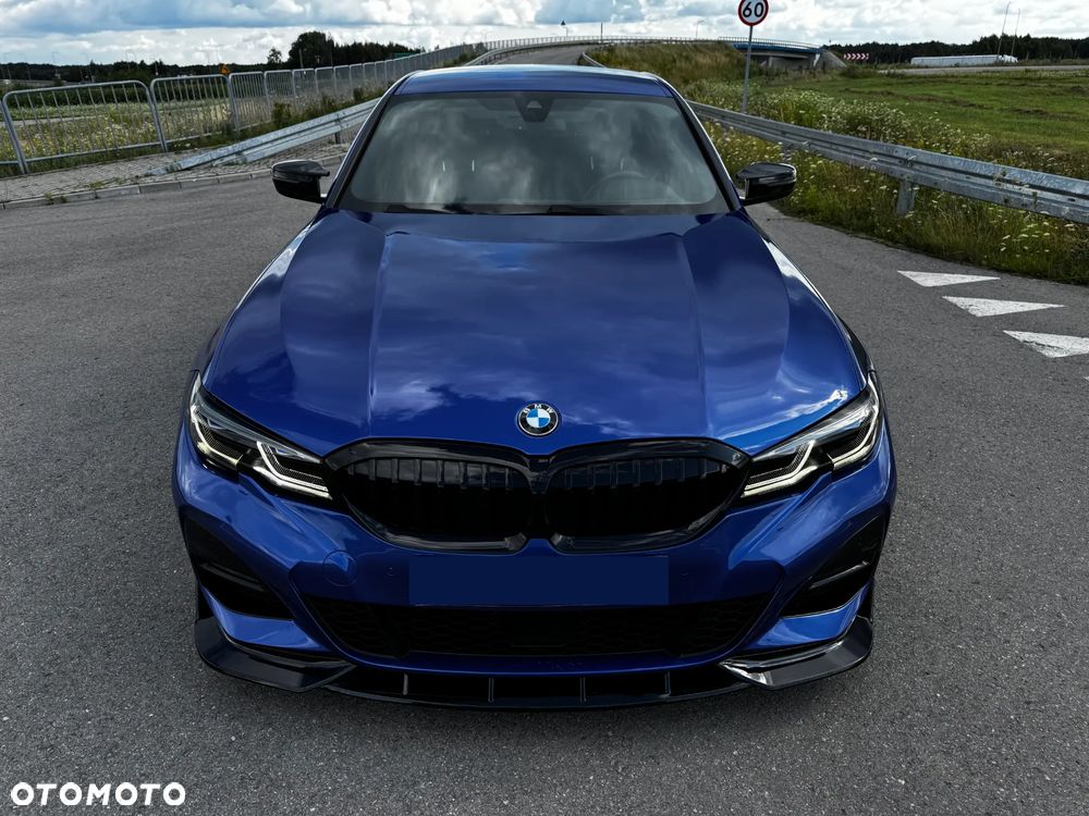BMW Seria 3 318d M Sport - 9