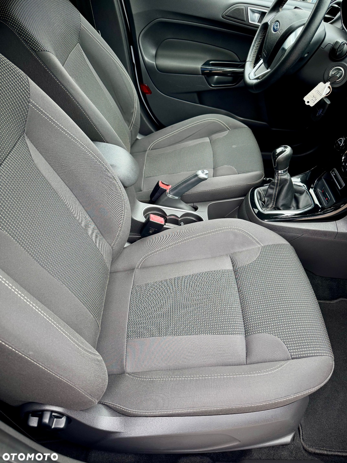 Ford Fiesta 1.0 EcoBoost Start-Stop ST-LINE - 24
