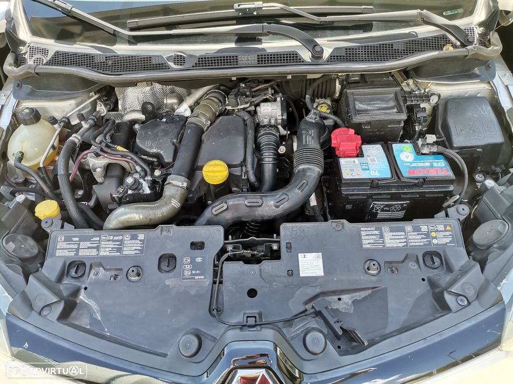 Renault Captur 1.5 dCi Exclusive EDC - 14