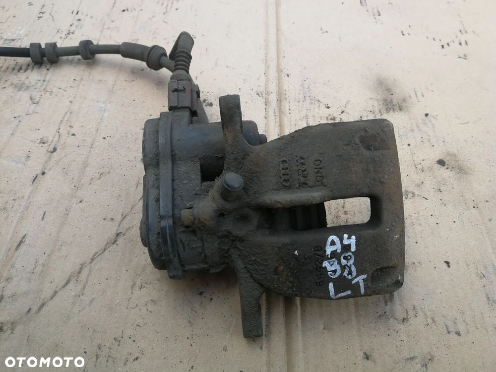 Audi A4 B8 zacisk hamulcowy tył - 6