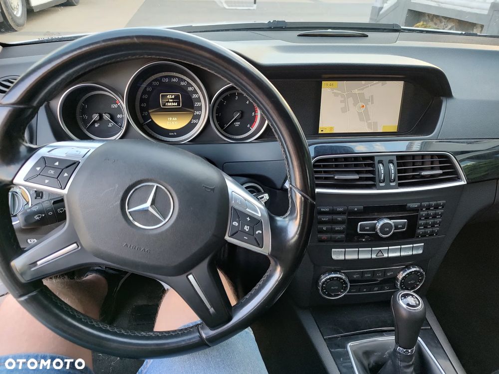 Mercedes-Benz Klasa C 200 CDI BlueEff Avantgarde - 10