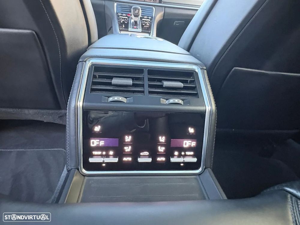 Porsche Panamera Sport Turismo Turbo S E-Hybrid - 13