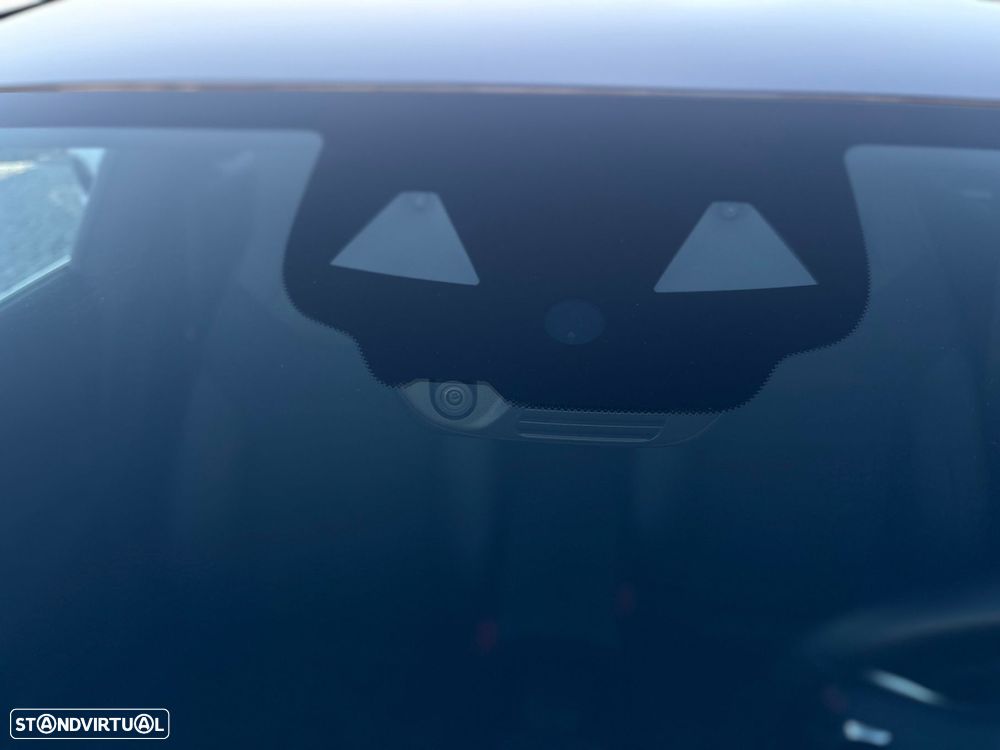 Mercedes-Benz CLA 250 e Shooting Brake AMG Line - 26