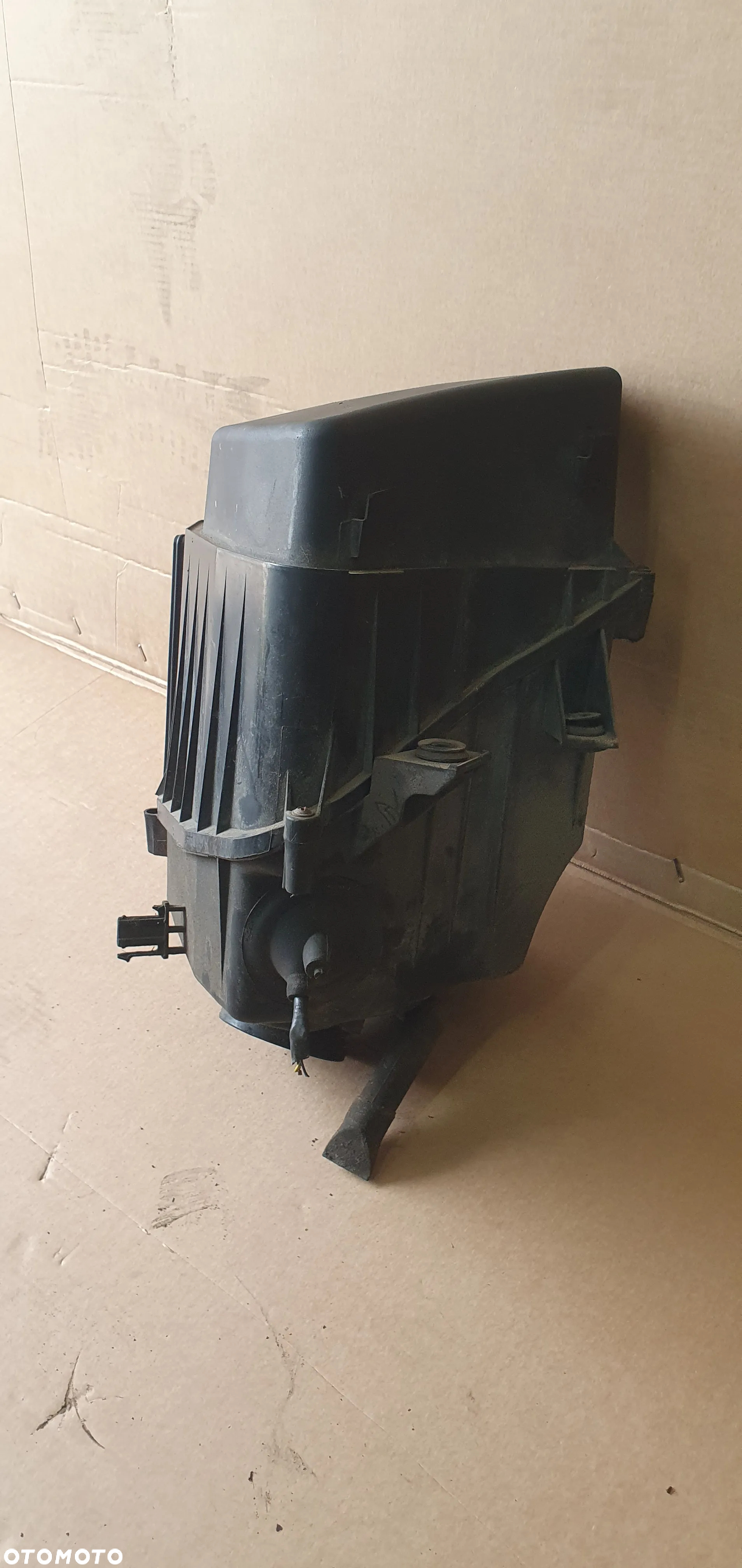 Obudowa filtra powietrza Audi A8 D3 4.2 TDI 4E0133823N - 3
