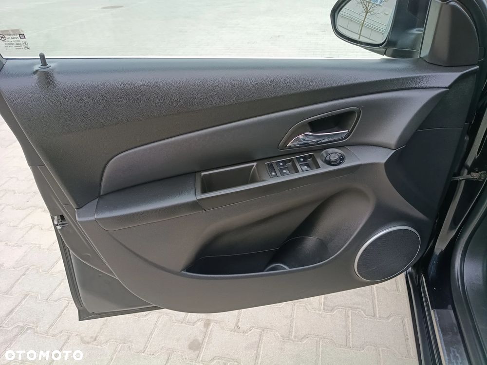 Chevrolet Cruze 1.8 LT - 11