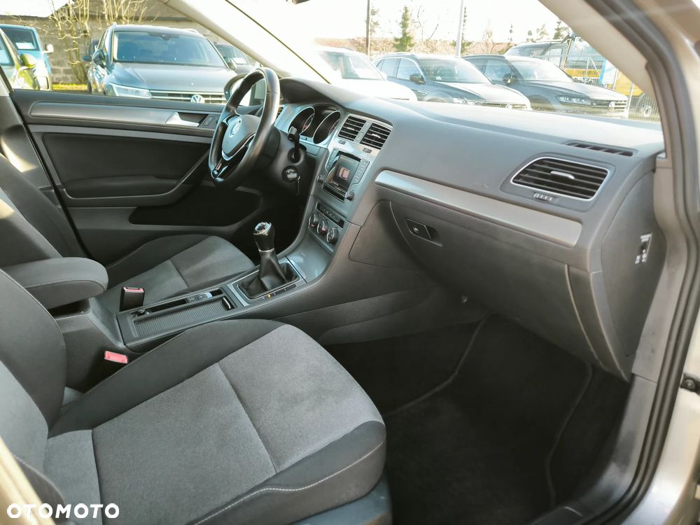 Volkswagen Golf VII 1.6 TDI BMT Trendline - 9