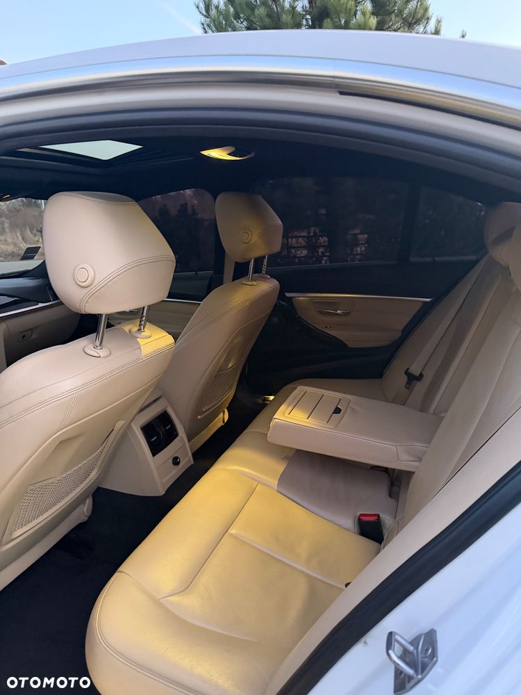 BMW Seria 3 340i M Sport Shadow - 31