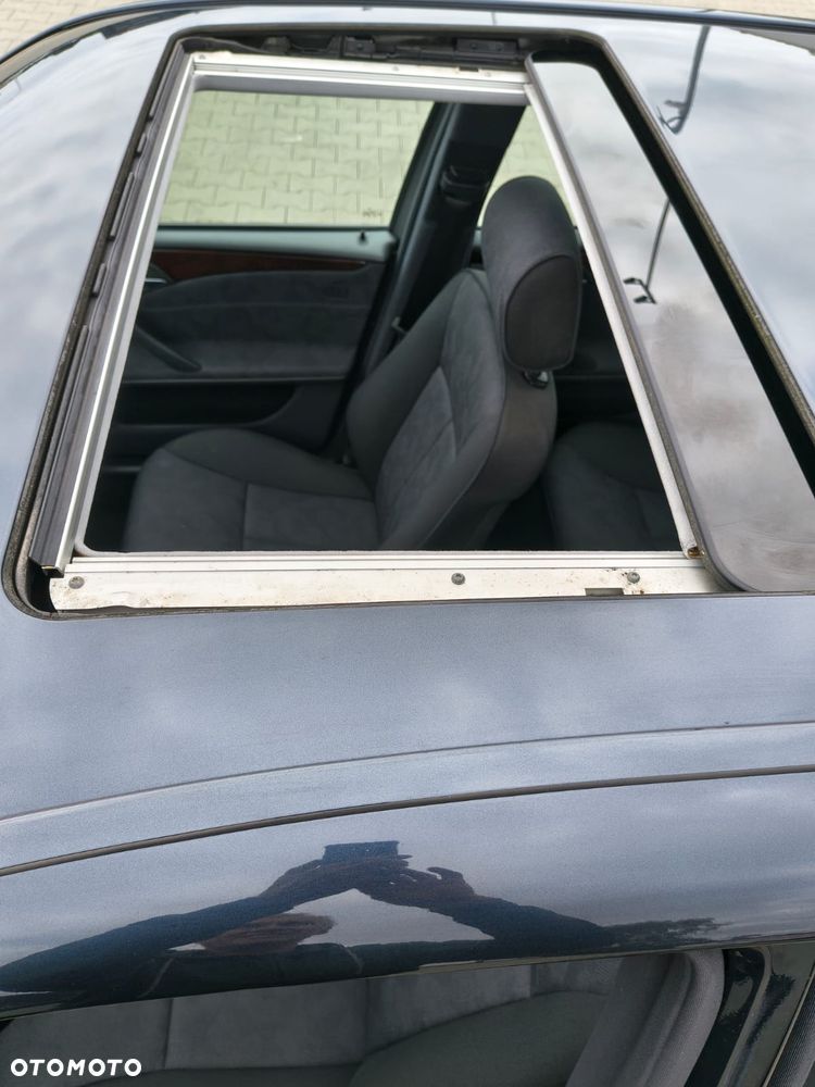 Mercedes-Benz Klasa E - 28