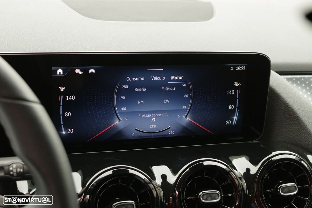 Mercedes-Benz GLA 180 d 8G-DCT - 52