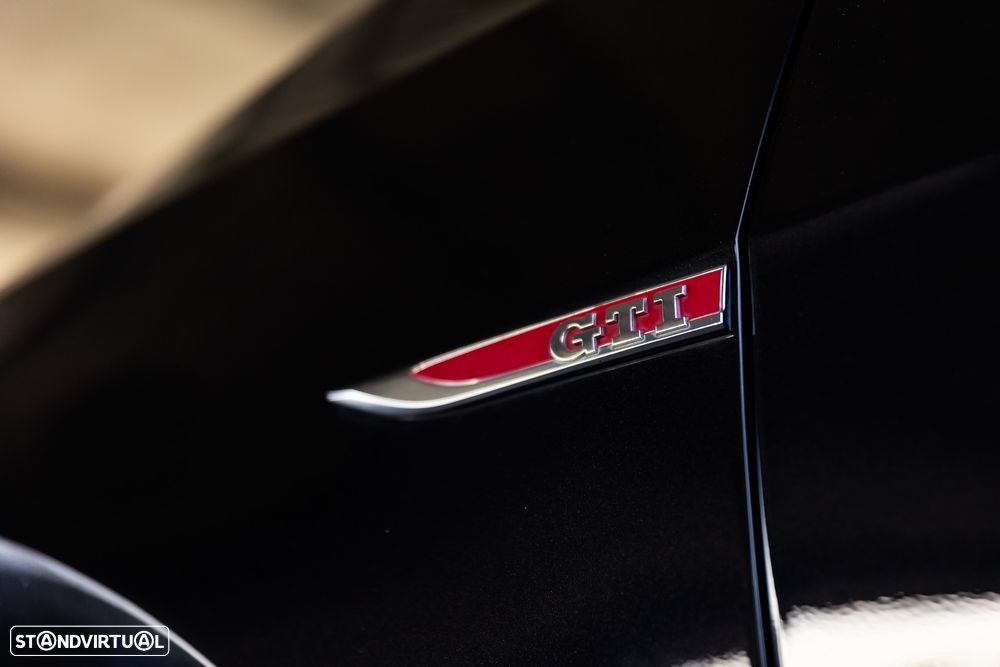 VW Golf GTI Performance BlueMotion DSG - 11