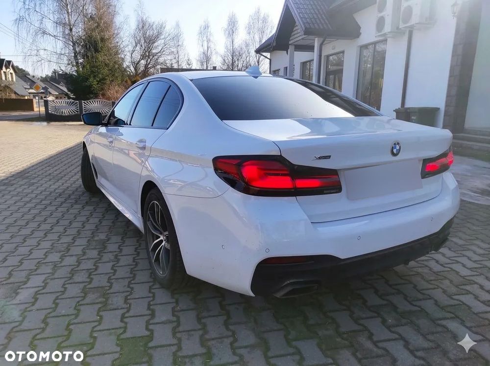BMW Seria 5 520d xDrive - 6