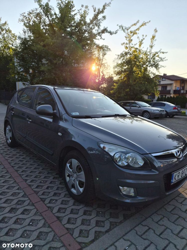 Hyundai i30 1.6 Comfort EU5 - 3