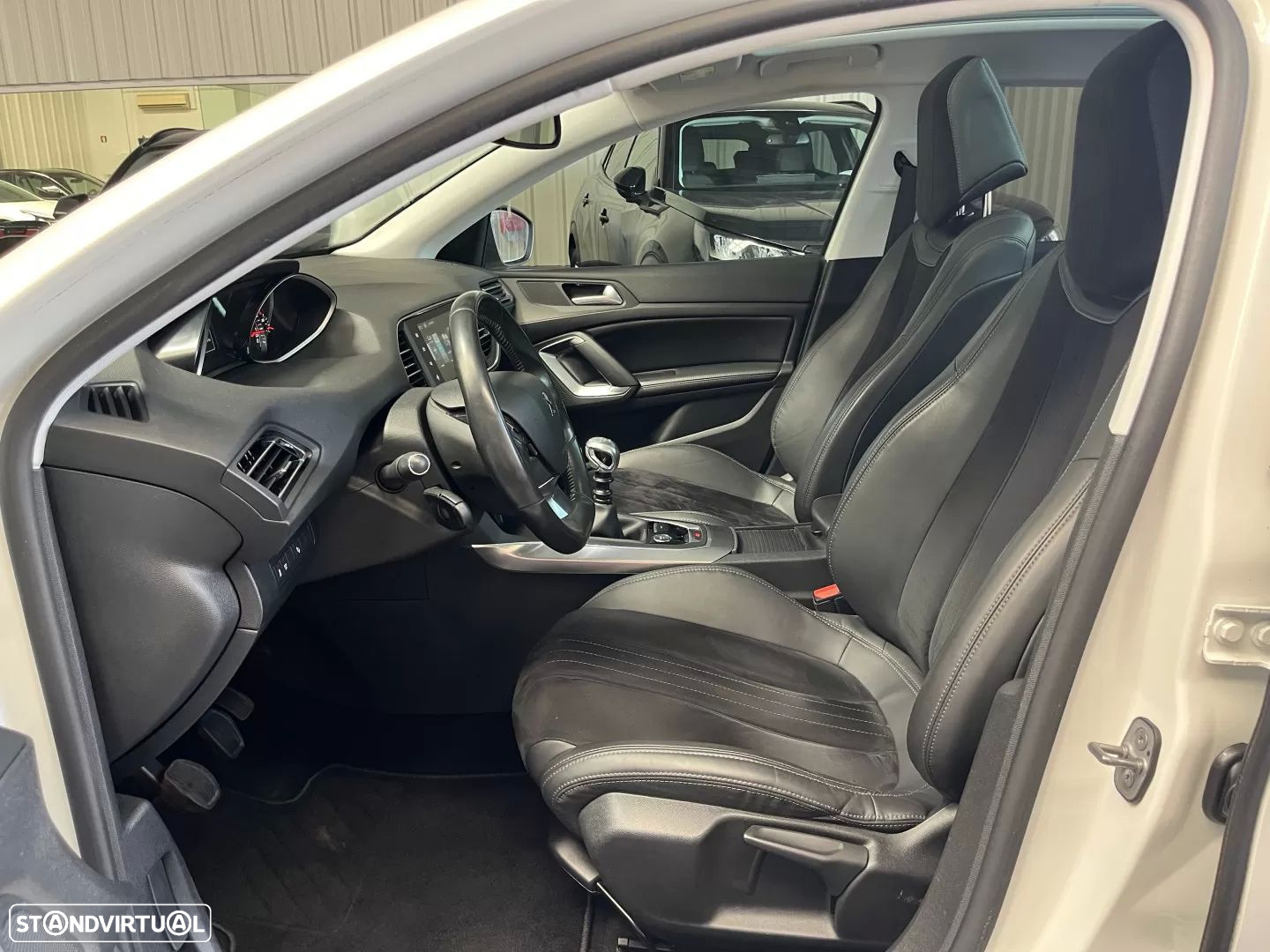 Peugeot 308 SW PureTech 110 Stop & Start Allure - 30