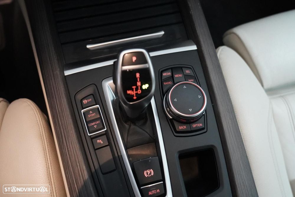 BMW X5 25 d sDrive Comfort 7L - 15