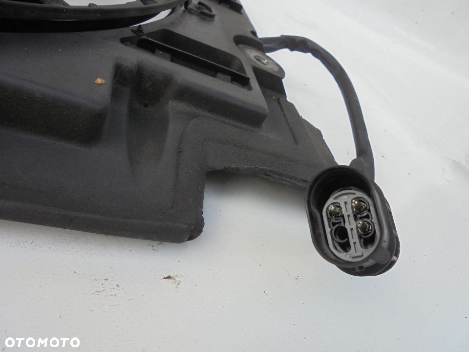 WENTYLATOR CHŁODNICY KLIMATYZACJI BMW E39 3 PINY - 3