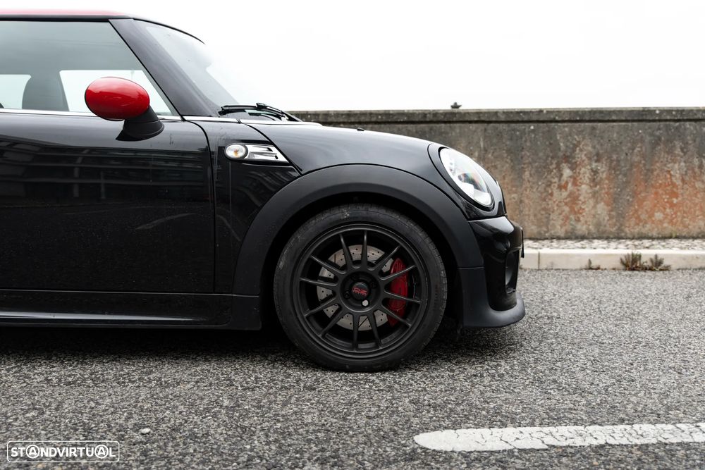 MINI 3 Portas John Cooper Works - 11
