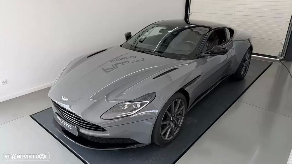 Aston Martin DB11 Coupé V8 Auto — photo 5