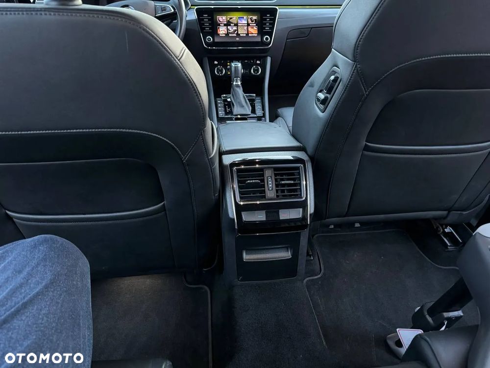 Skoda Superb 2.0 TDI SCR Active DSG - 9