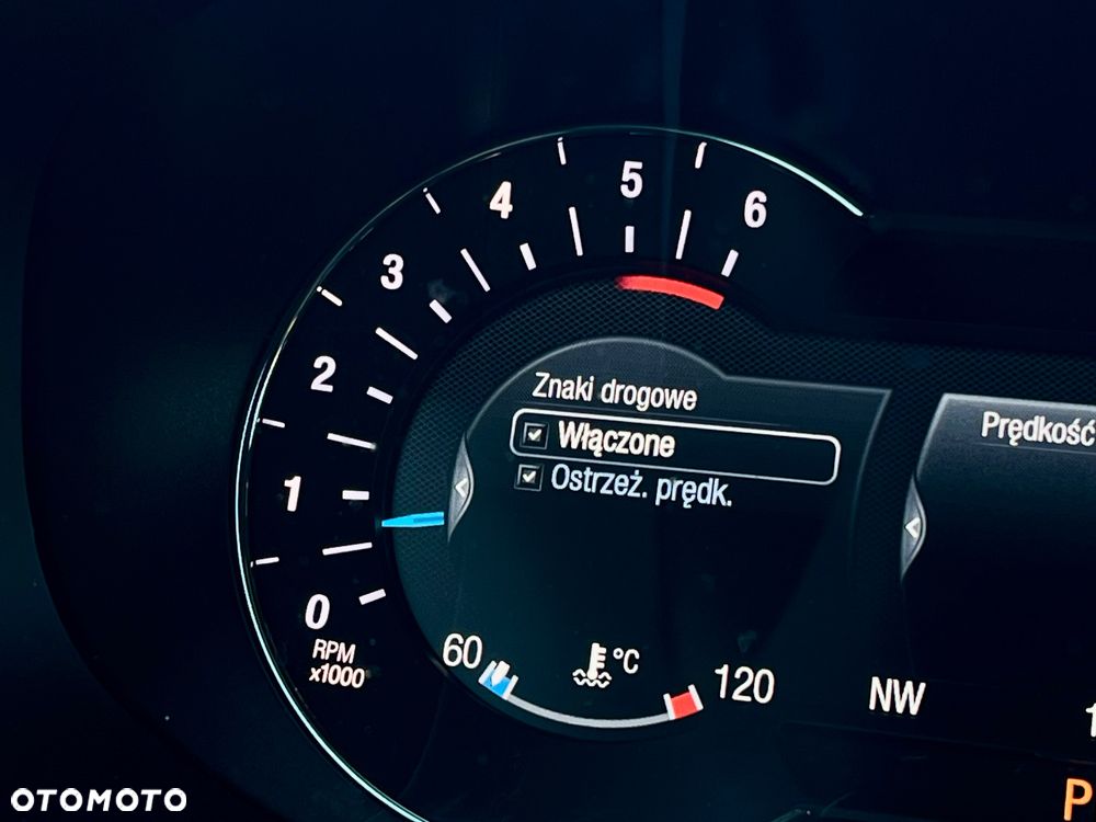 Ford S-Max 2.0 EcoBlue Titanium - 25