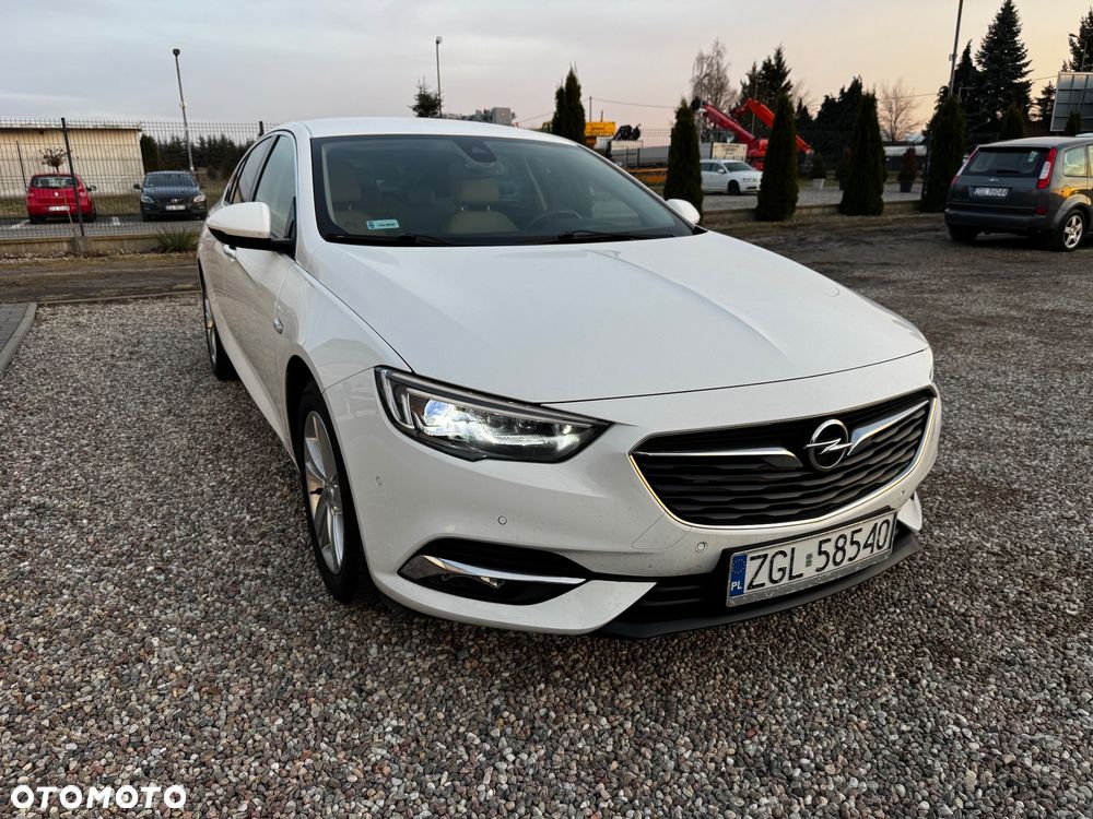 Opel Insignia 1.5 T Innovation S&S Eco - 11