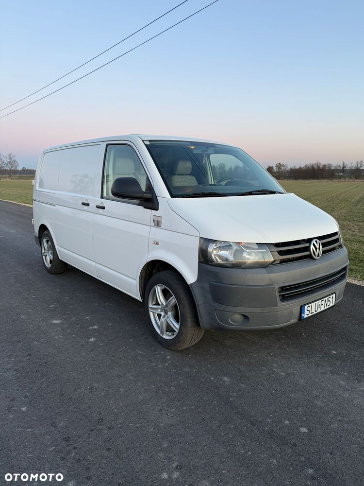 Volkswagen Transporter - 1