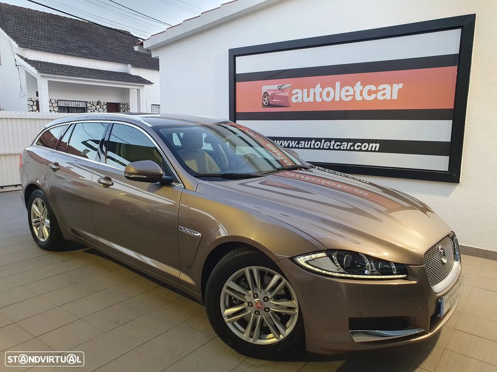 Jaguar XF Sportbrake 2.2 D Premium Luxury - 24