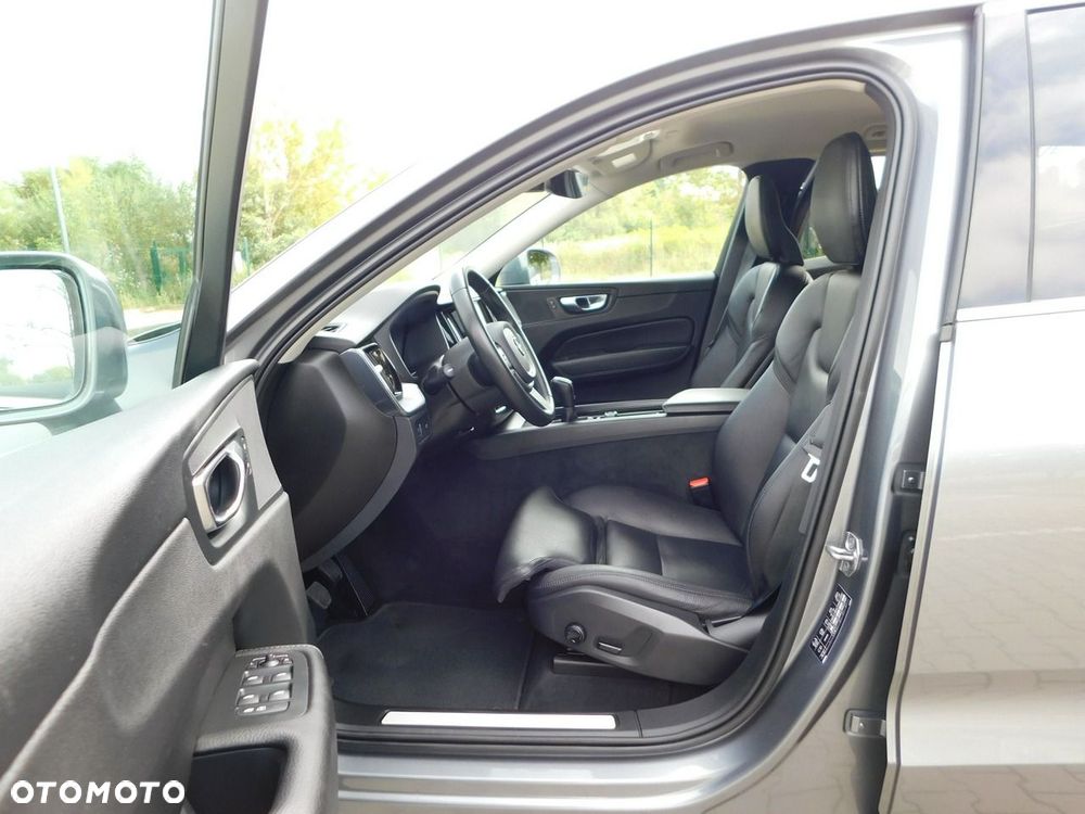 Volvo XC 60 D3 Momentum Pro - 14