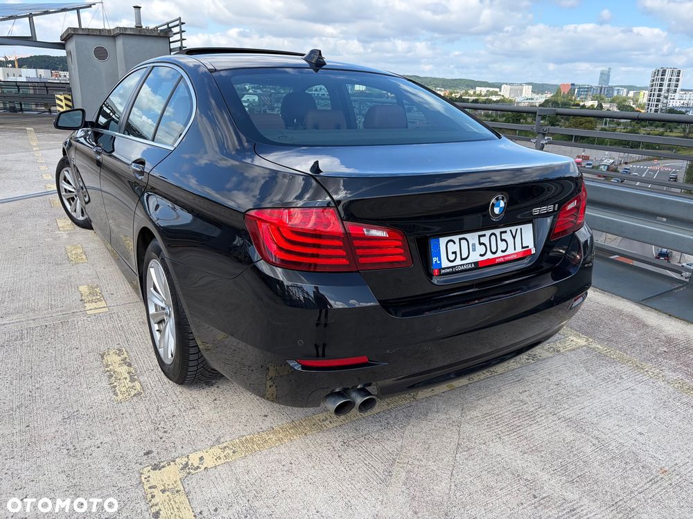BMW Seria 5 528i Luxury Line - 5