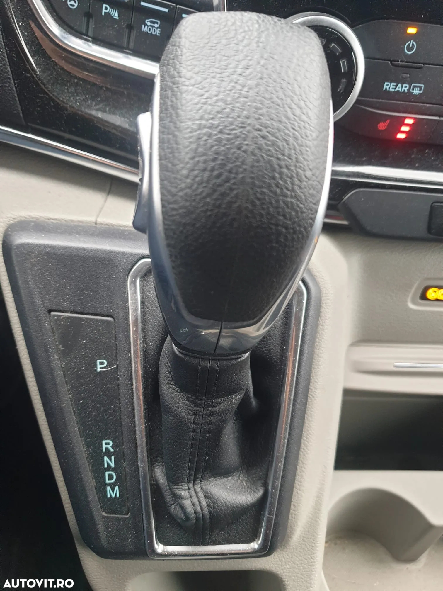 Ford Tourneo Custom - 25