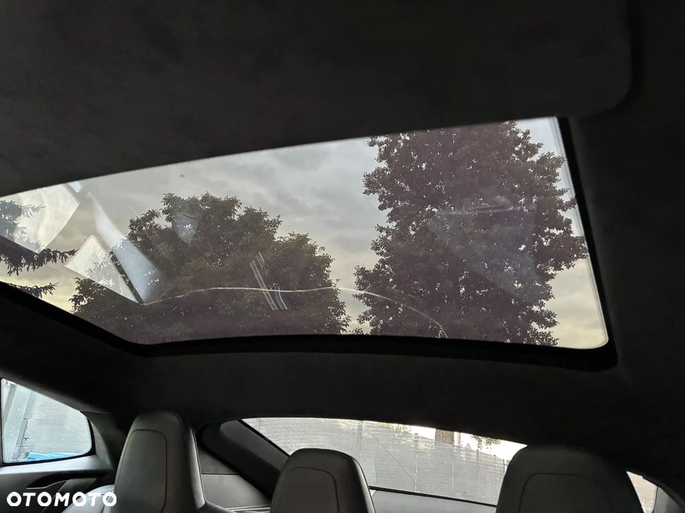 Tesla Model S 85 D - 15