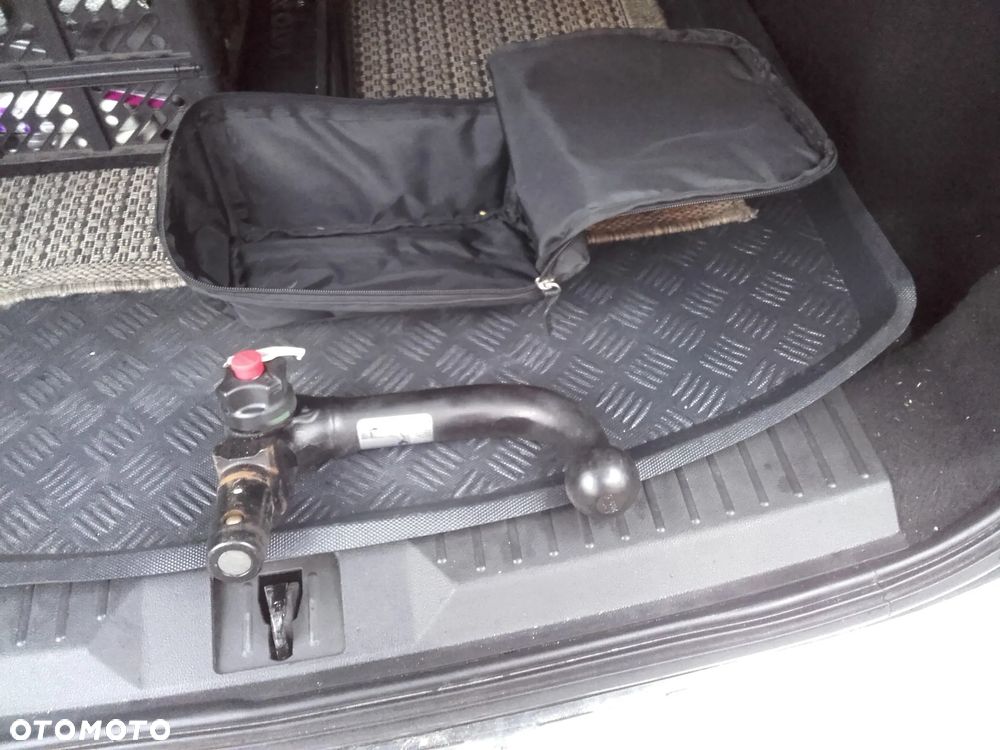 Ford Kuga 2.0 TDCi 2x4 Individual - 27