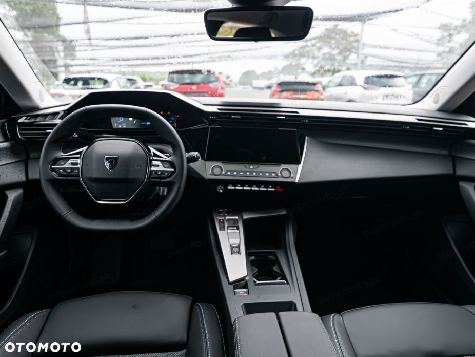 Peugeot 408 - 9