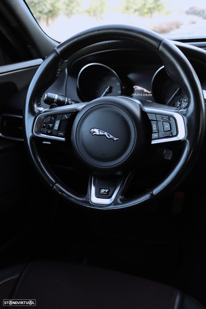 Jaguar XE 2.0 D R-Sport Aut. - 6